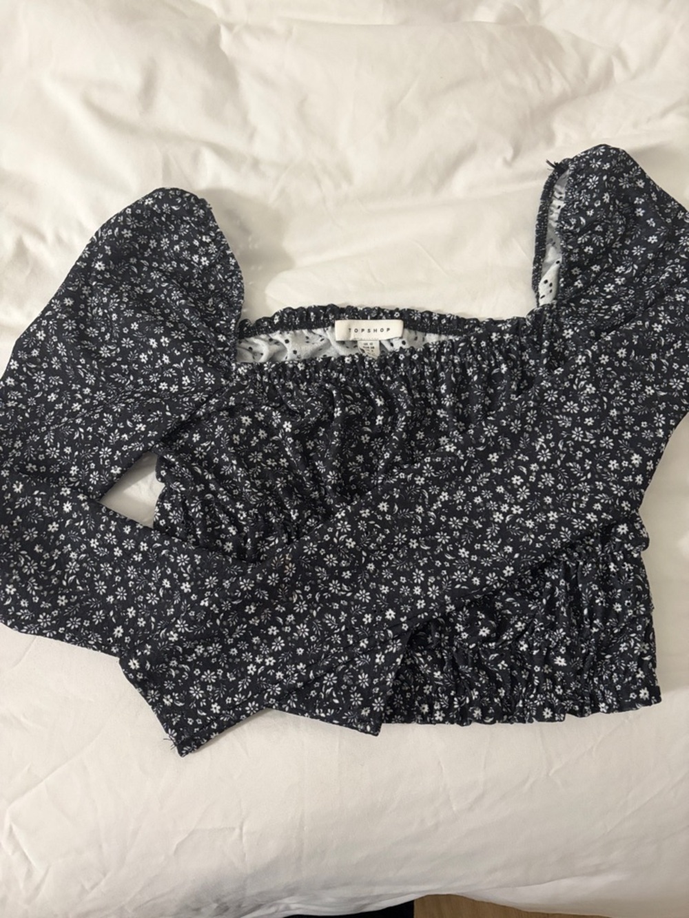 Topshop Black Floral Puff-Sleeve Cropped Blouse